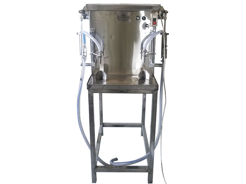 LQUID FILLING MACHINE